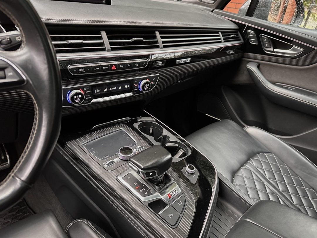AUDI SQ7