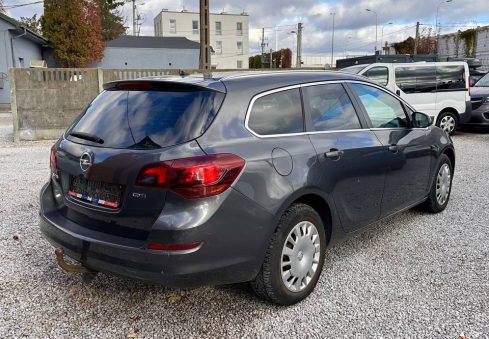 opel astra 2011