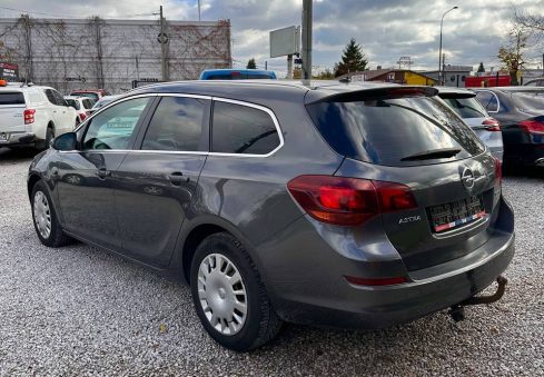 opel astra 2011