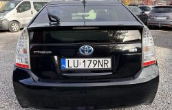 TOYOTA PRIUS 2011