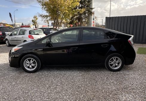 toyota prius 2011