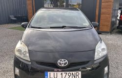 TOYOTA PRIUS 2011