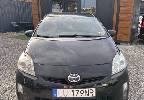 toyota prius 2011
