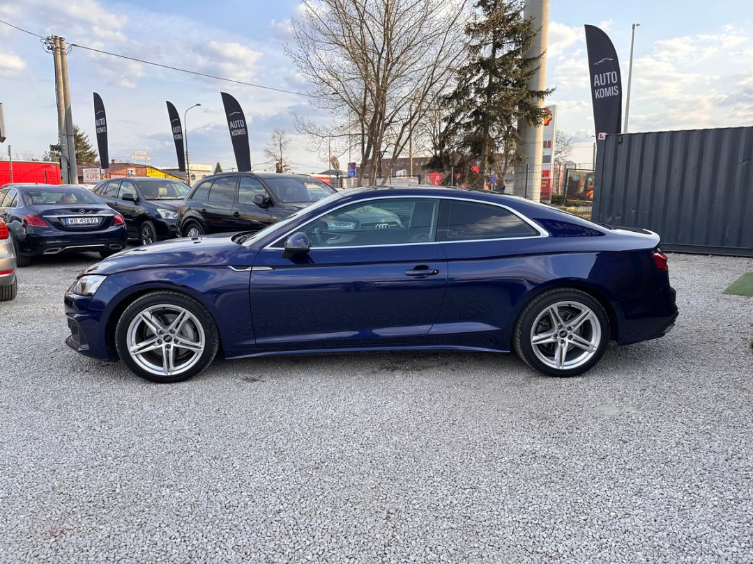 AUDI A5 2022