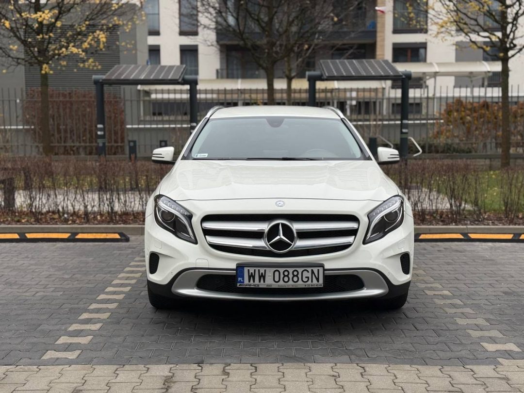 MERCEDES-BENZ GLA 2015