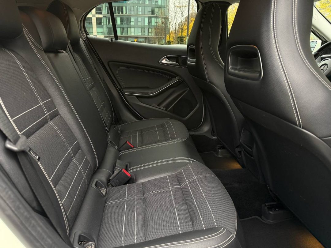 MERCEDES-BENZ GLA 2015