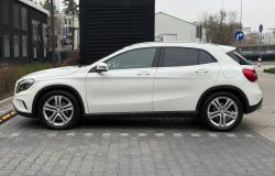 MERCEDES-BENZ GLA 2015