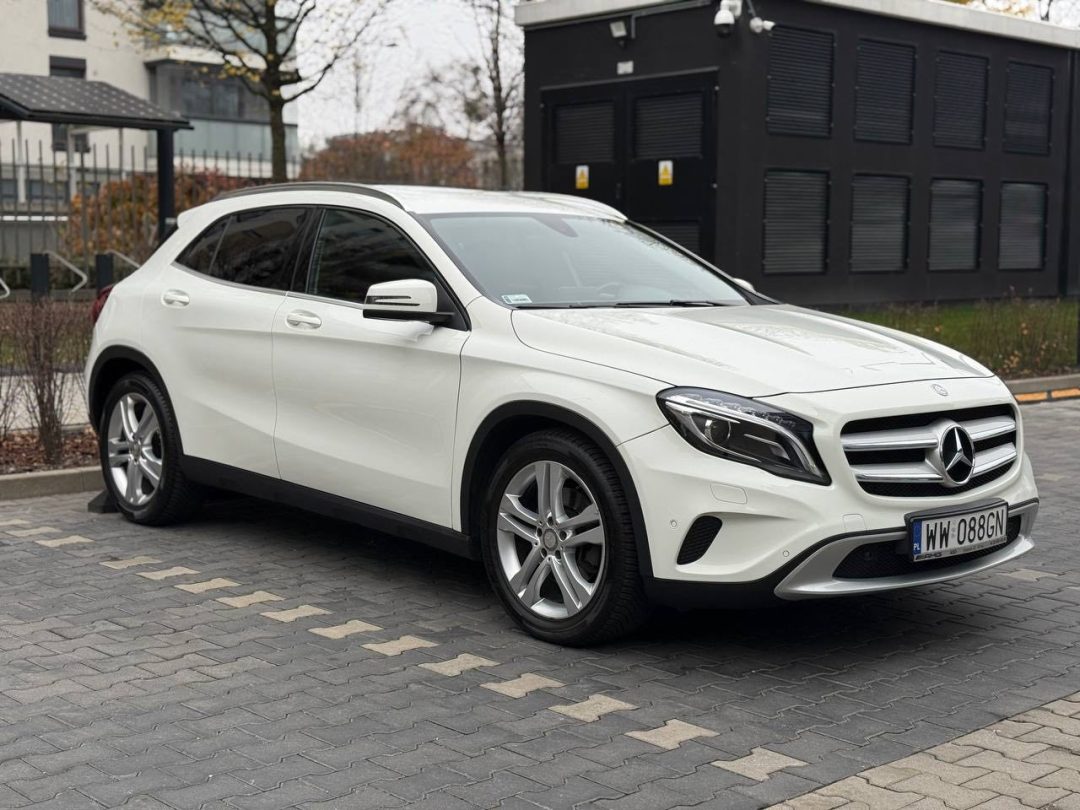 MERCEDES-BENZ GLA 2015