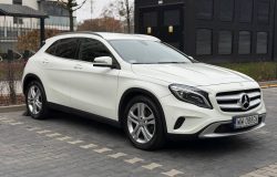 MERCEDES-BENZ GLA 2015