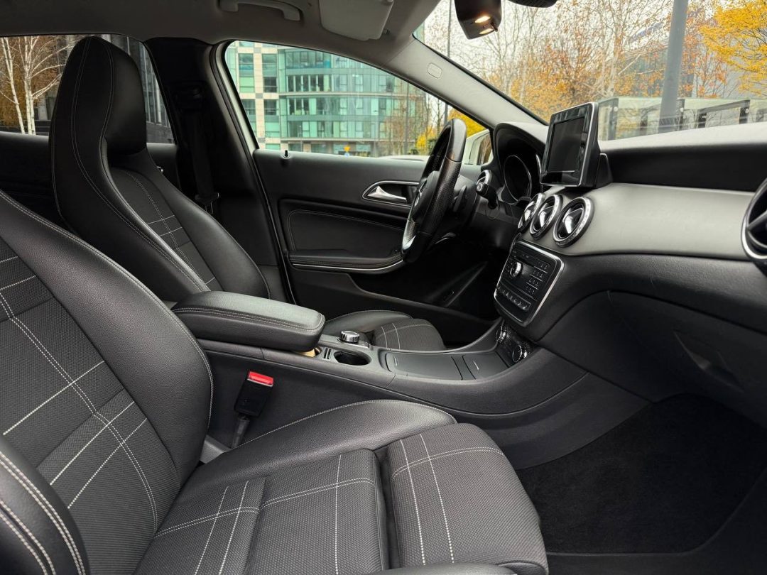 MERCEDES-BENZ GLA 2015