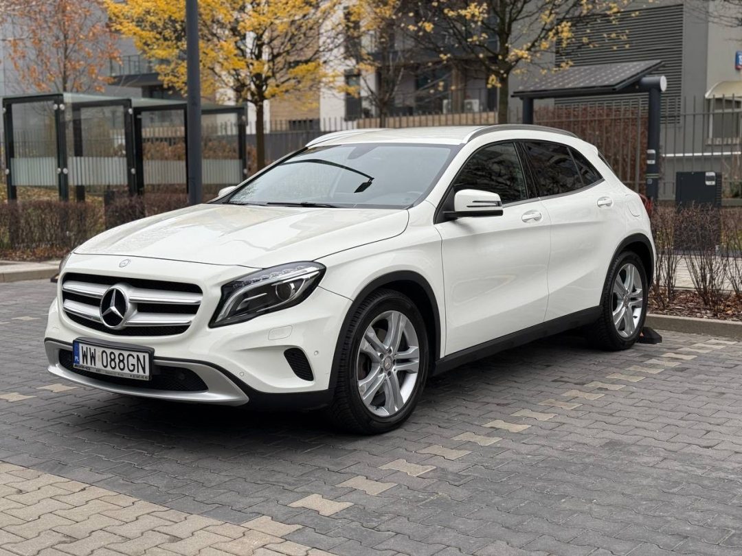 MERCEDES-BENZ GLA 2015