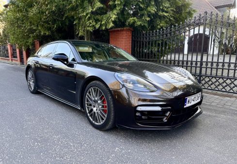 porsche panamera 2018
