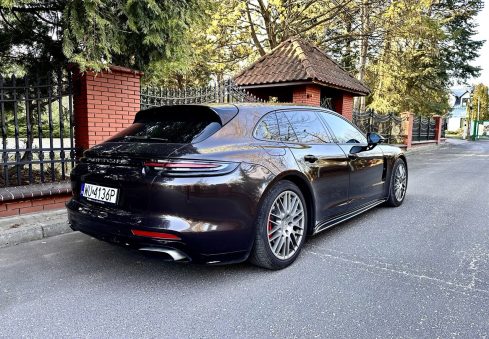 porsche panamera 2018