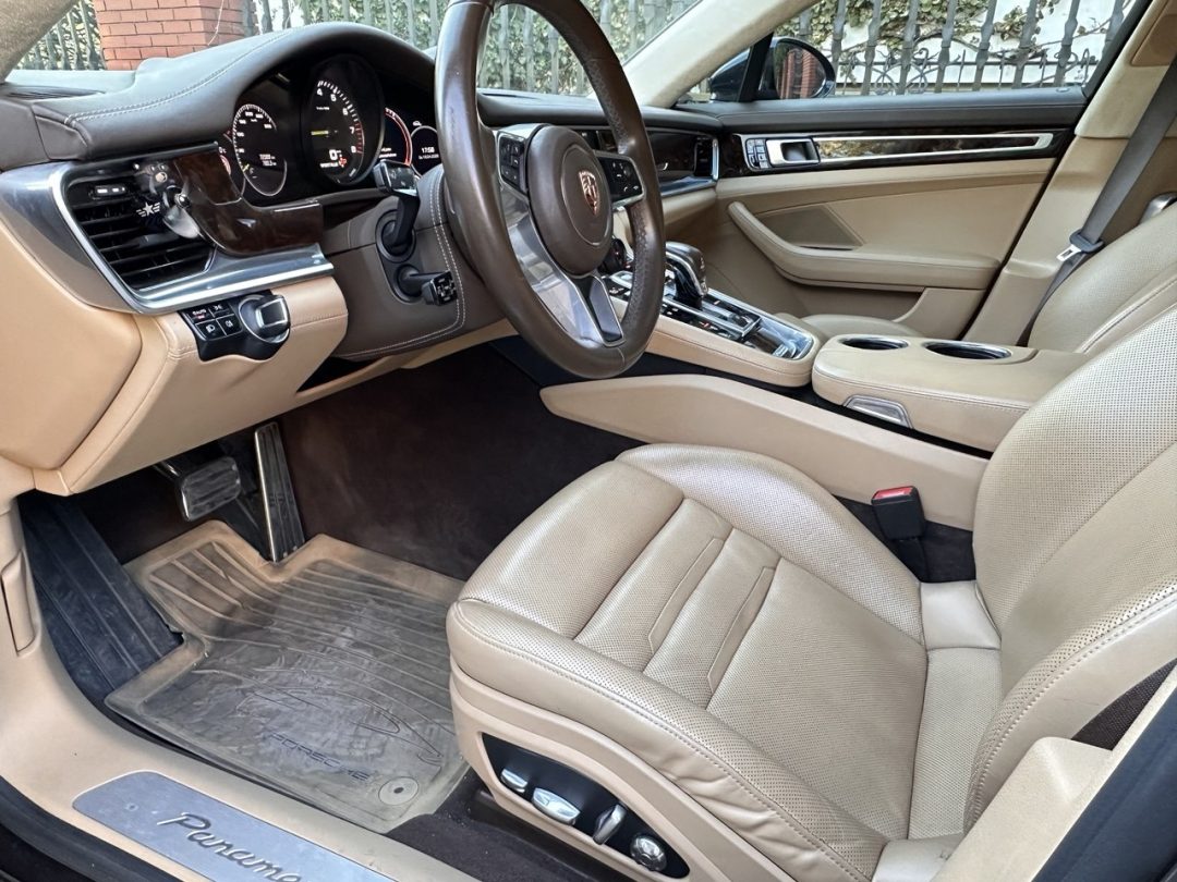 PORSCHE PANAMERA 2018