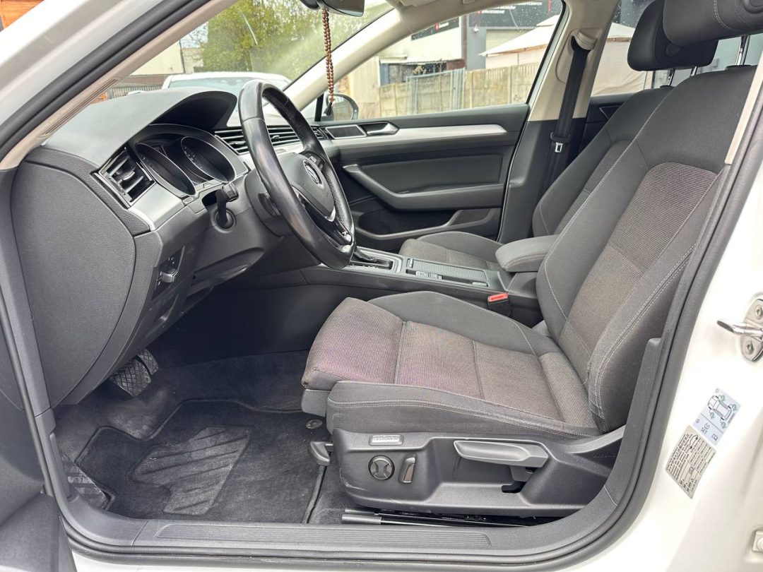 VOLKSWAGEN PASSAT 2019
