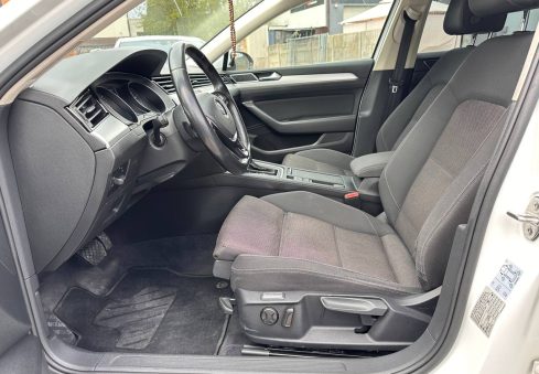 volkswagen passat 2019