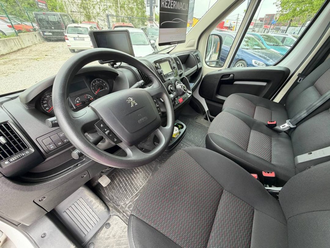 PEUGEOT 2021