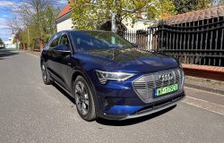 AUDI E-TRON 2022