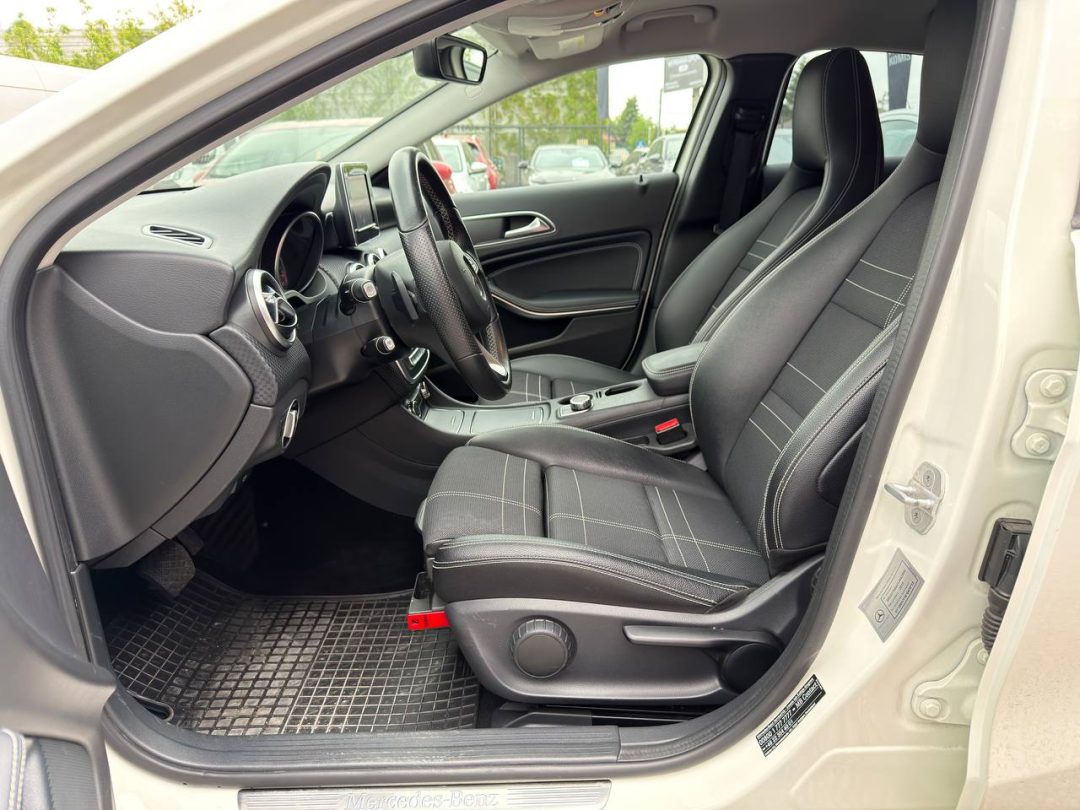 MERCEDES-BENZ A-КЛАСС 2015