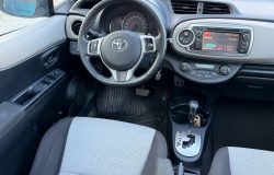 TOYOTA YARIS 2011