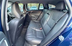 VOLVO V60 2015