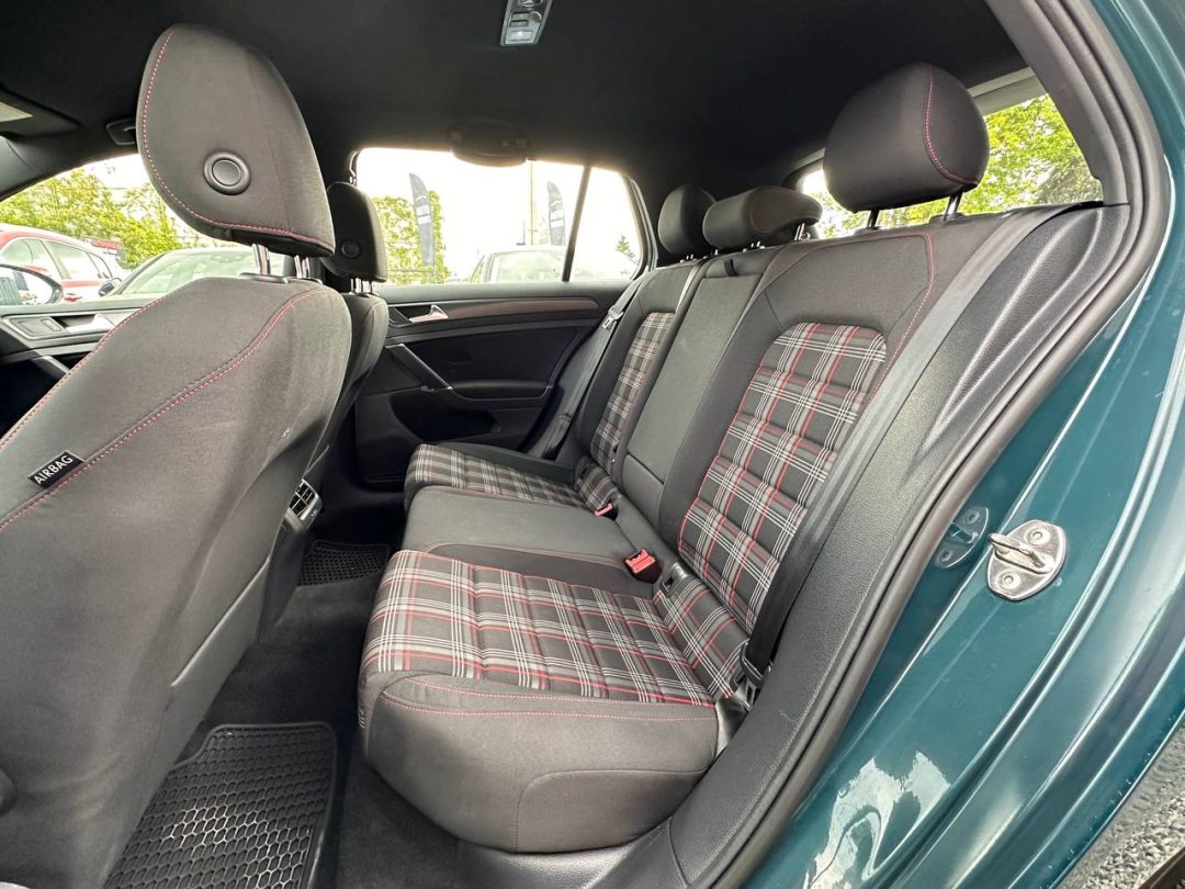 VOLKSWAGEN GOLF GTI 2019