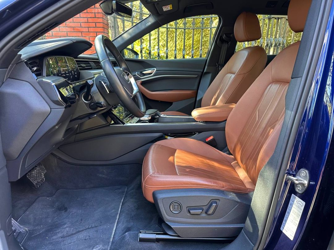 AUDI E-TRON 2022