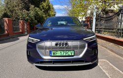 AUDI E-TRON 2022