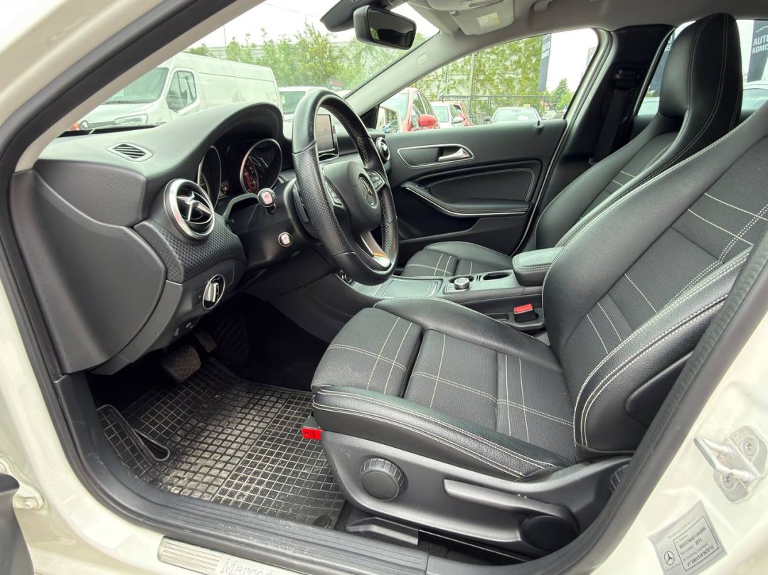MERCEDES-BENZ A-КЛАСС 2015
