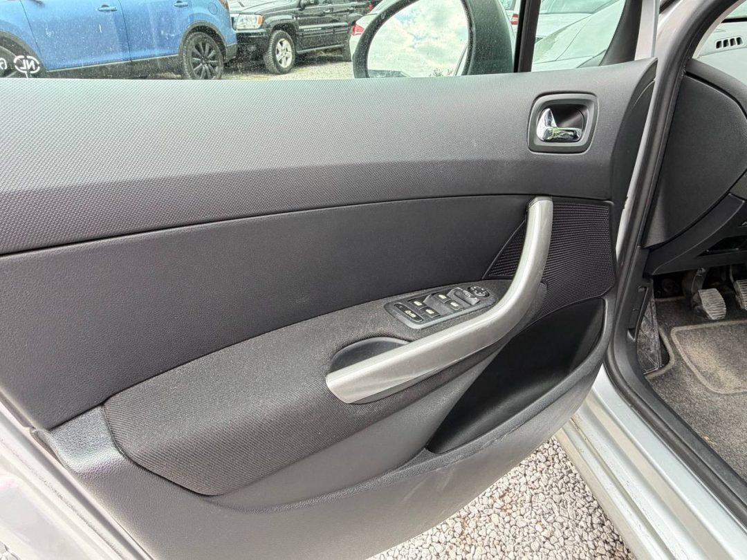 PEUGEOT 2009