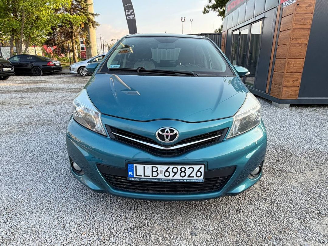 TOYOTA YARIS 2011