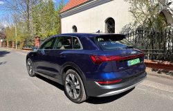 AUDI E-TRON 2022