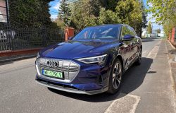 AUDI E-TRON 2022