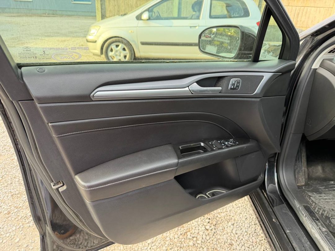 FORD FUSION 2013