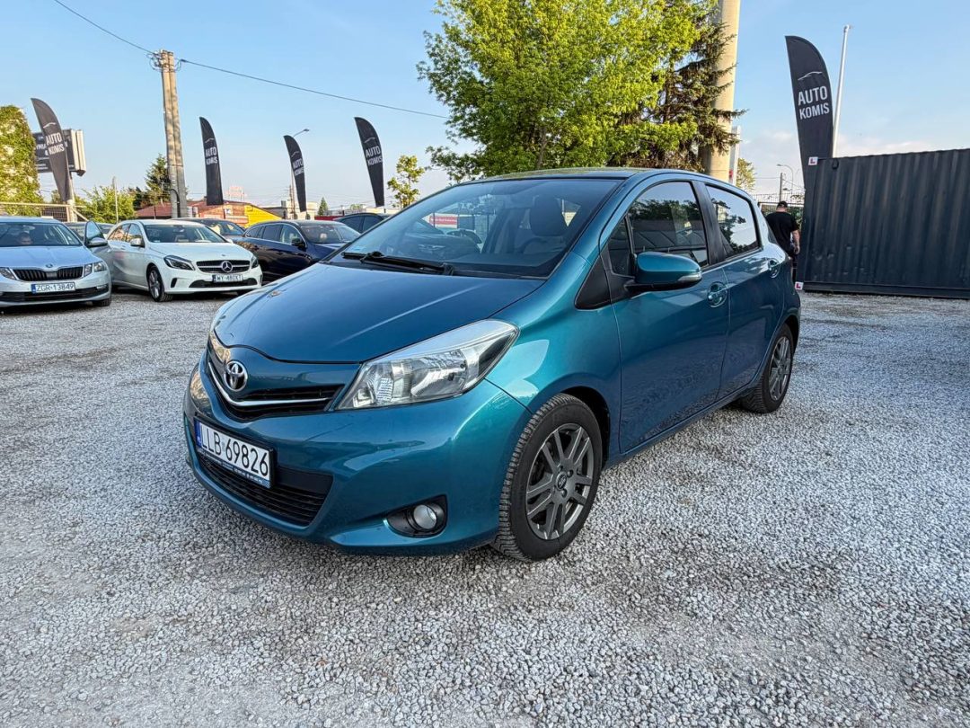 TOYOTA YARIS 2011