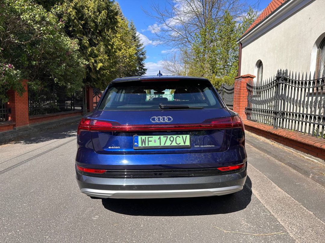 AUDI E-TRON 2022