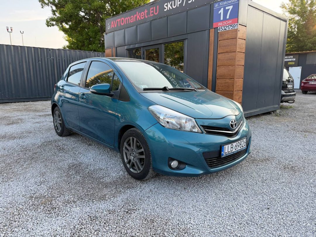 TOYOTA YARIS 2011