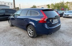 VOLVO V60 2015