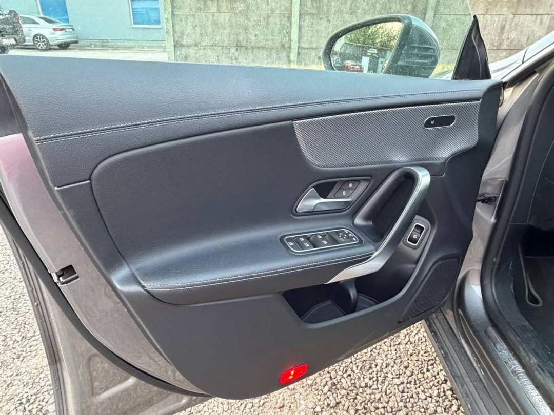 MERCEDES-BENZ CLA 2020