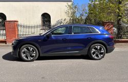 AUDI E-TRON 2022