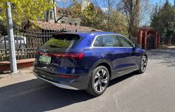 AUDI E-TRON 2022