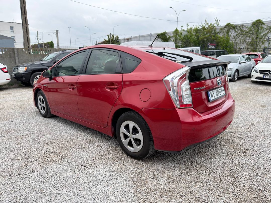 TOYOTA PRIUS 2014