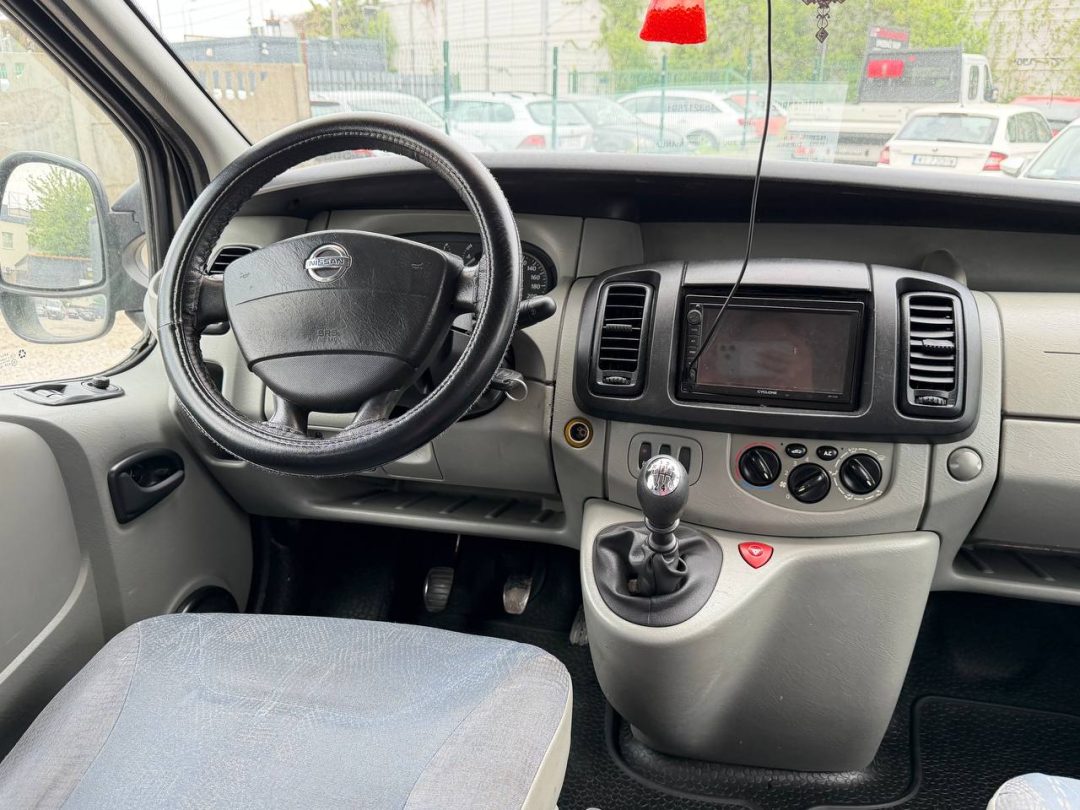 NISSAN PRIMASTAR 2004
