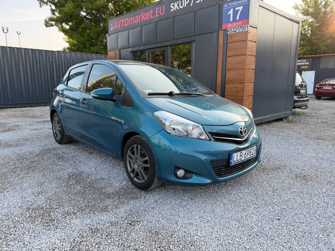 TOYOTA YARIS 2011