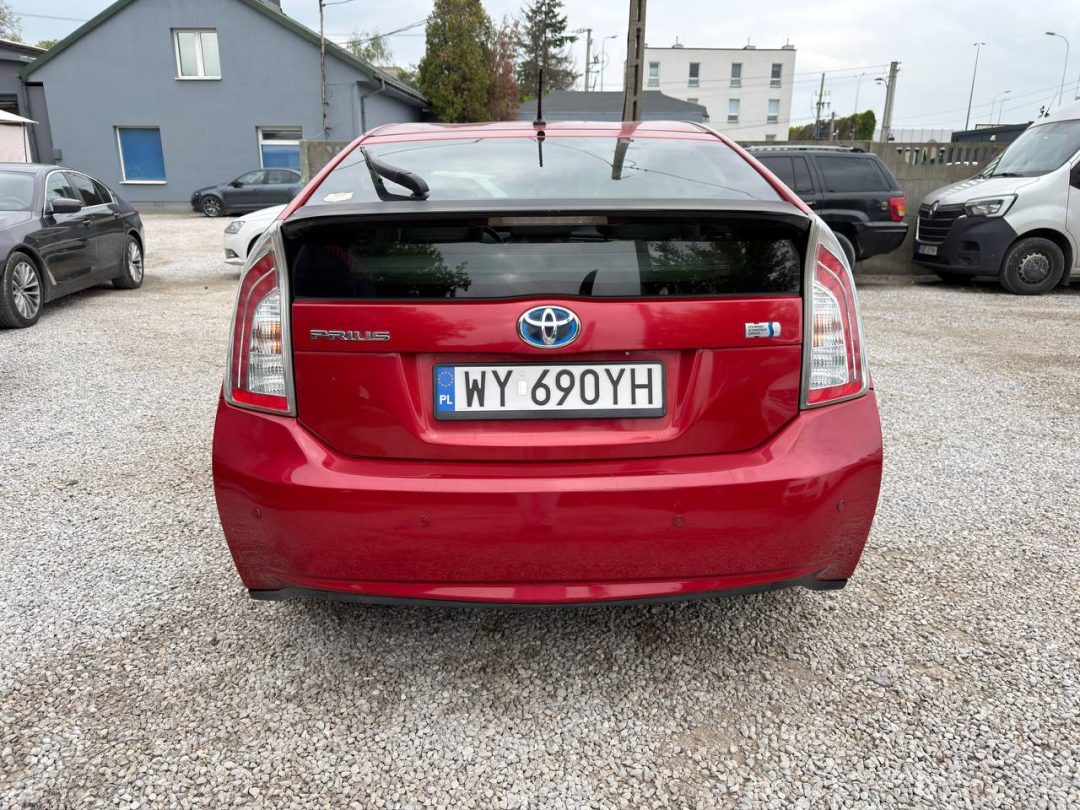 TOYOTA PRIUS 2014