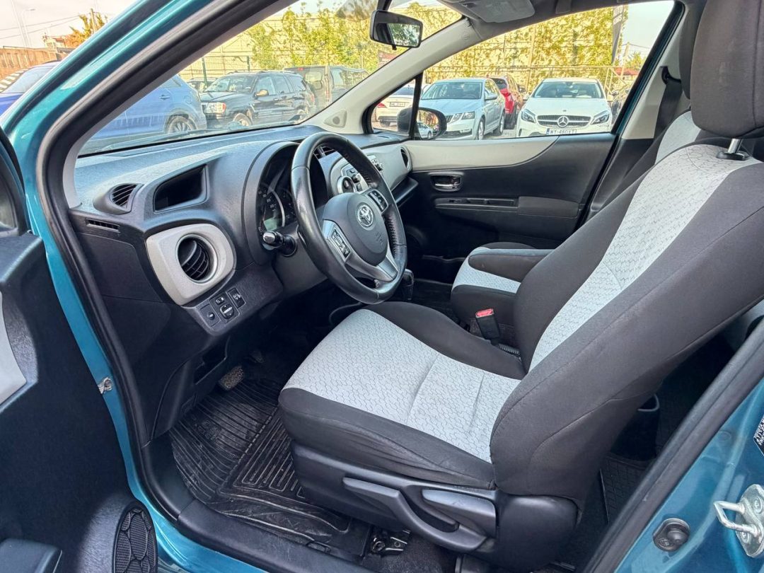 TOYOTA YARIS 2011