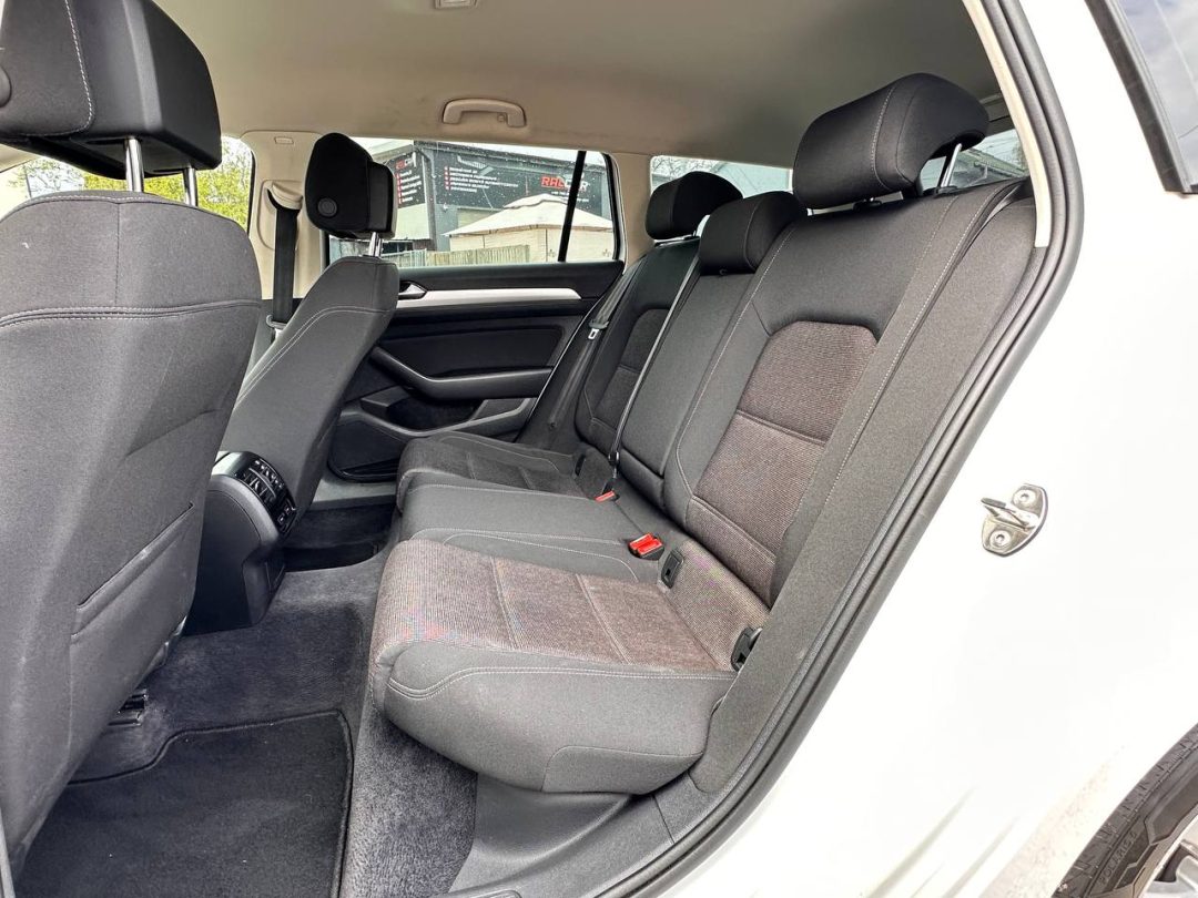 VOLKSWAGEN PASSAT 2019