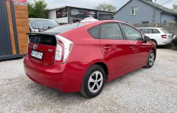 TOYOTA PRIUS 2014