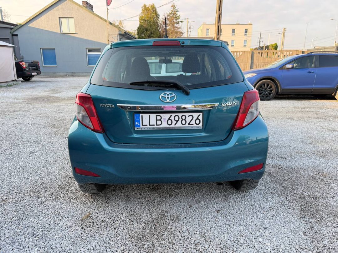TOYOTA YARIS 2011