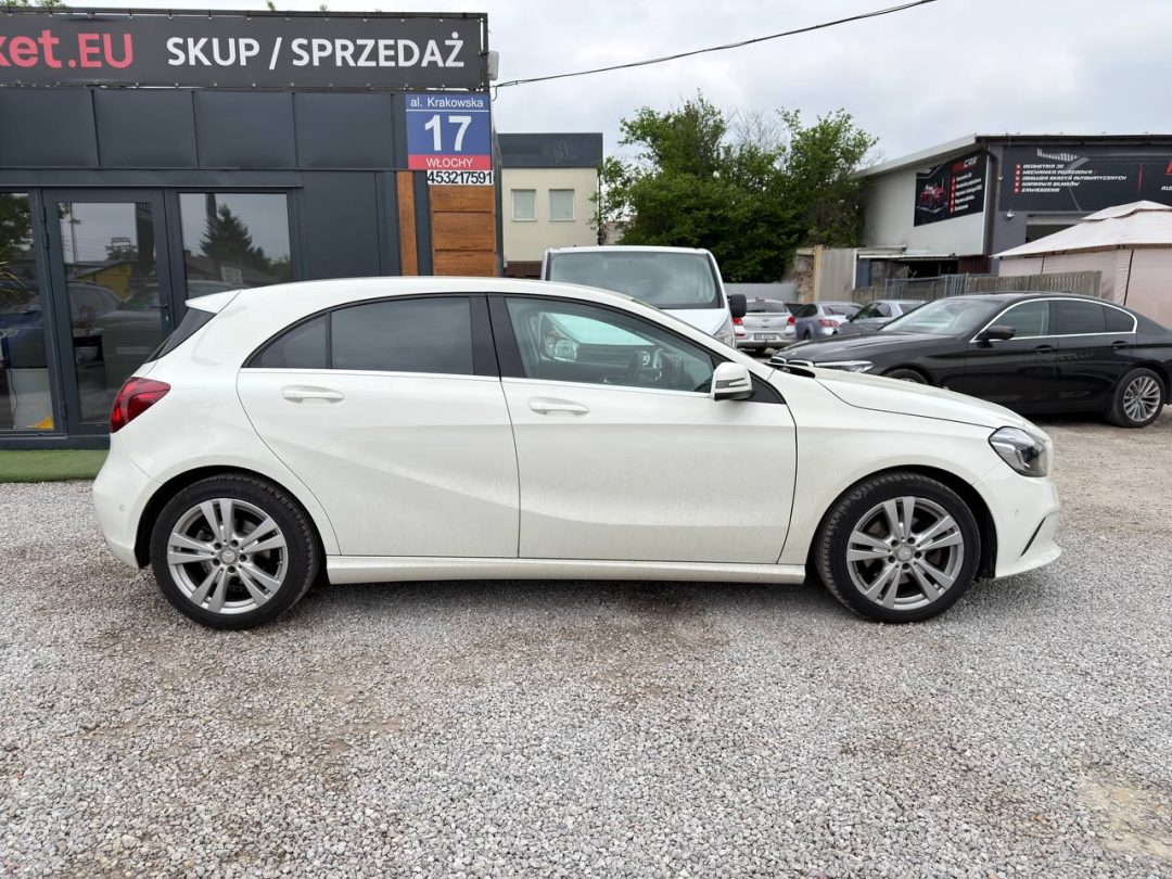 MERCEDES-BENZ A-КЛАСС 2015